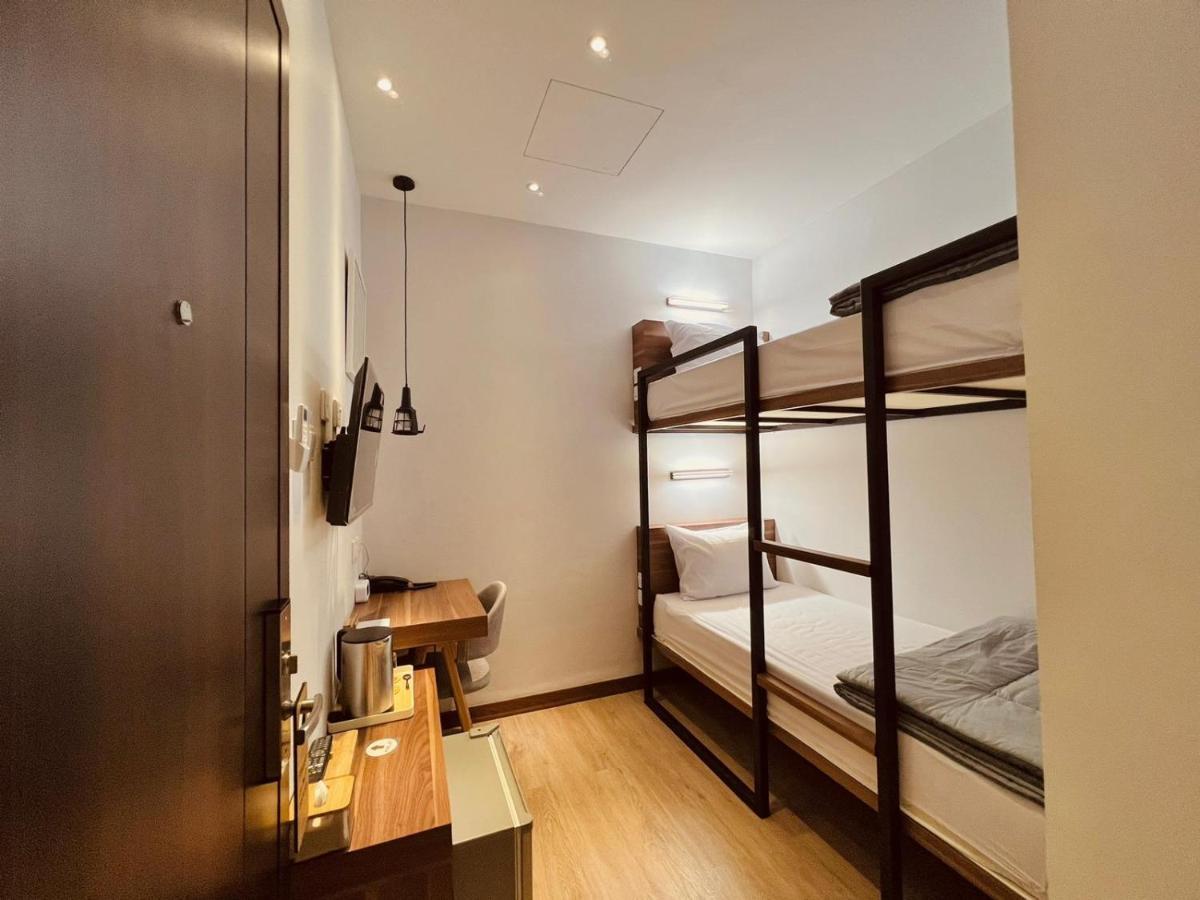 Oxy Suites G-03 At Shop House Meisterstadt Pollux Habibie Batam Exterior foto
